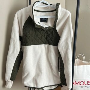 Side half button abercrombie pullover